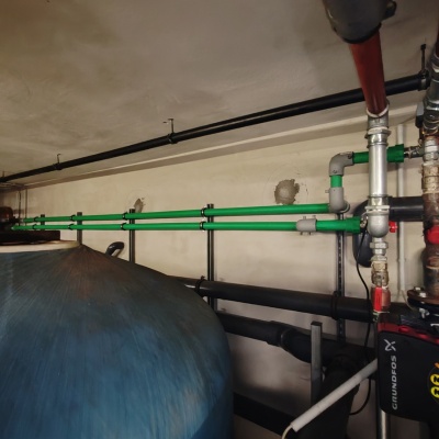 Elektrofúziós szerelés gépházban