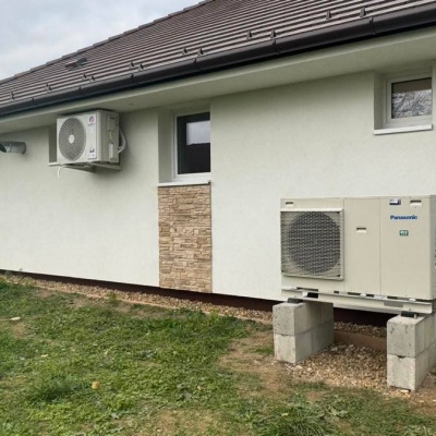 Gyenesdiás családi ház Panasonic hőszivattyú fűtés, hővisszanyerős szellőzés